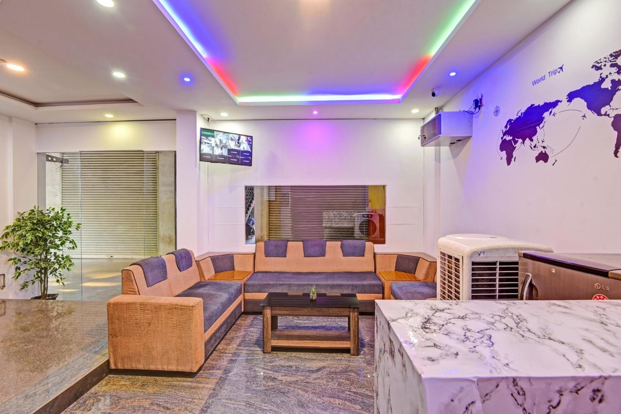 Collection O Express Suites Kakkayam المظهر الخارجي الصورة